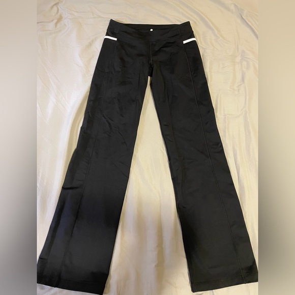 Lululemon black wide leg yoga pant - Picture 2 of 3